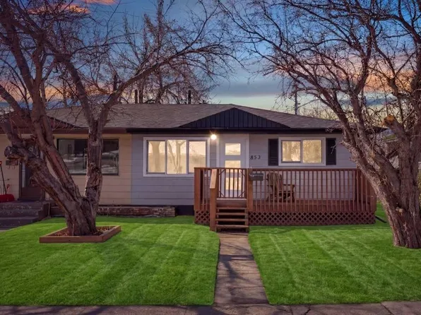 853 NE Northmount Dr NW, Calgary, AB T2L 0A3