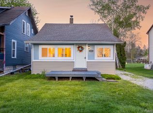 1291 E Lake Dr, Novi, MI 48377