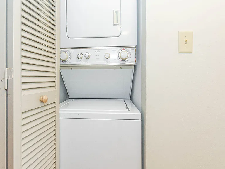 3939 Ocean Dr #201B — Photo 28