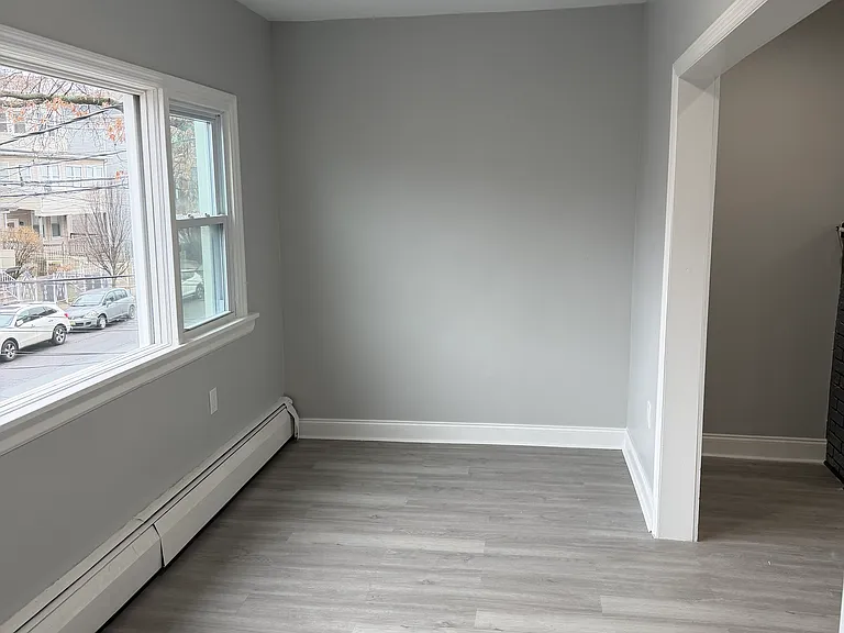 33-35 Cedar Ave #2 — Photo 4