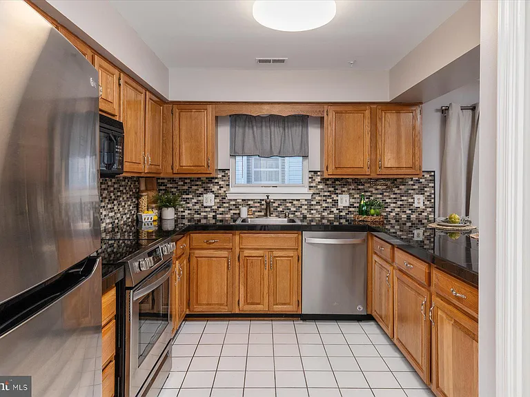 936 Bay Ridge Ave #106 — Photo 9
