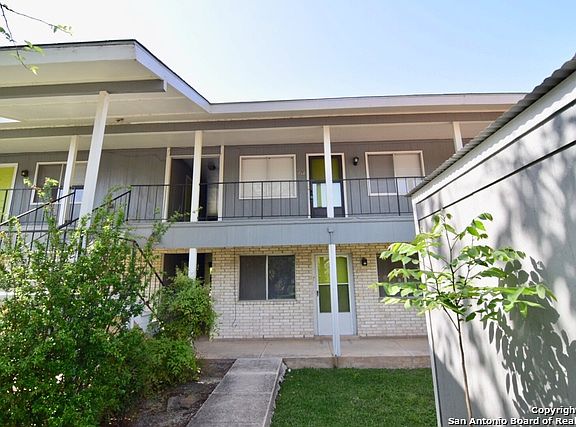 2nd image of 311 E San Antonio Ave APT 202