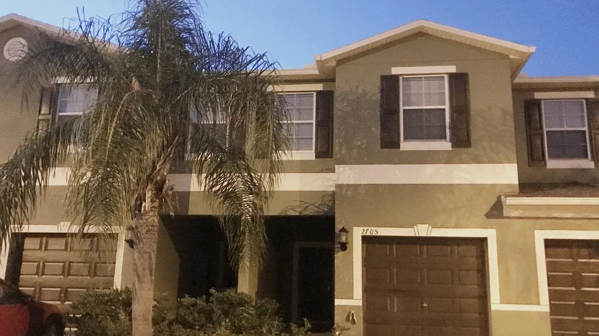 3 bed, 2.5 bath, 1625 sqft, $2,050 — Photo 1