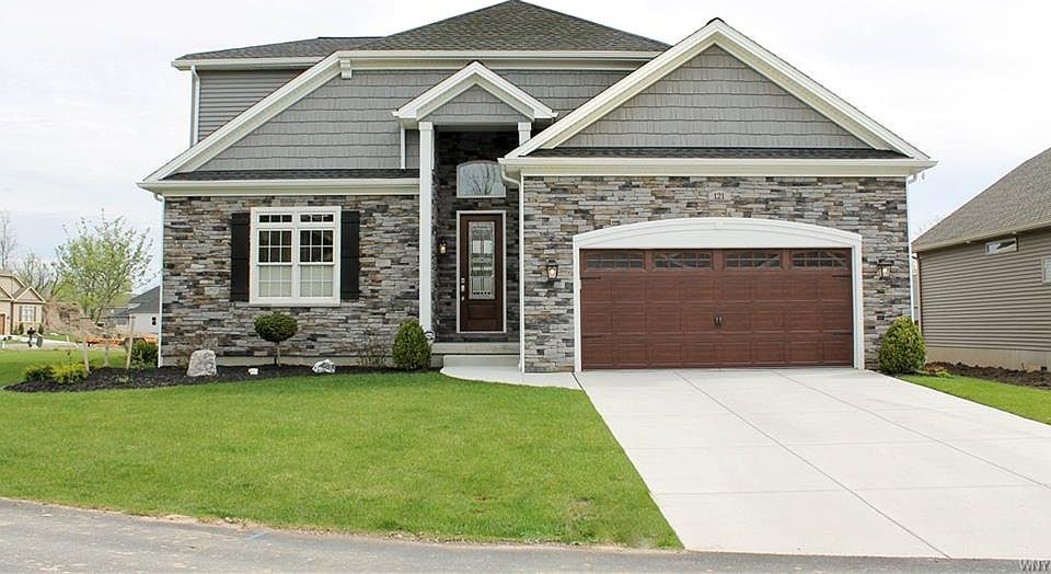 1st image of 39 Nicole Ct