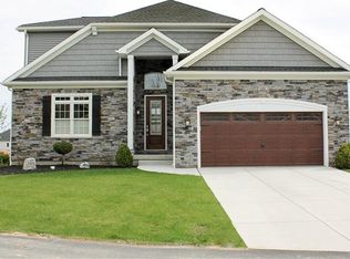 39 Nicole Ct, East Amherst, NY 14051