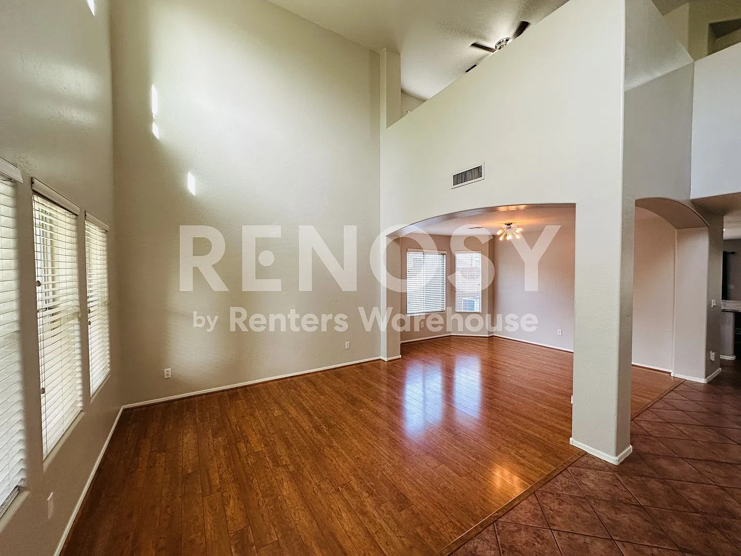 Ideal 4 Br 2.5 Ba 2 Cg Home Near Loop 303 and Greenway in Surprise — Photo 4
