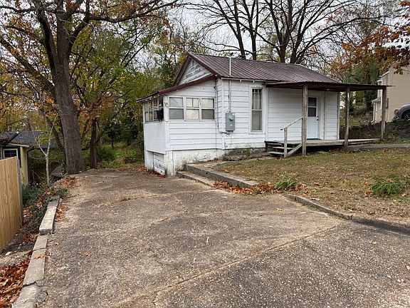 2nd image of 504 W Maddux Street