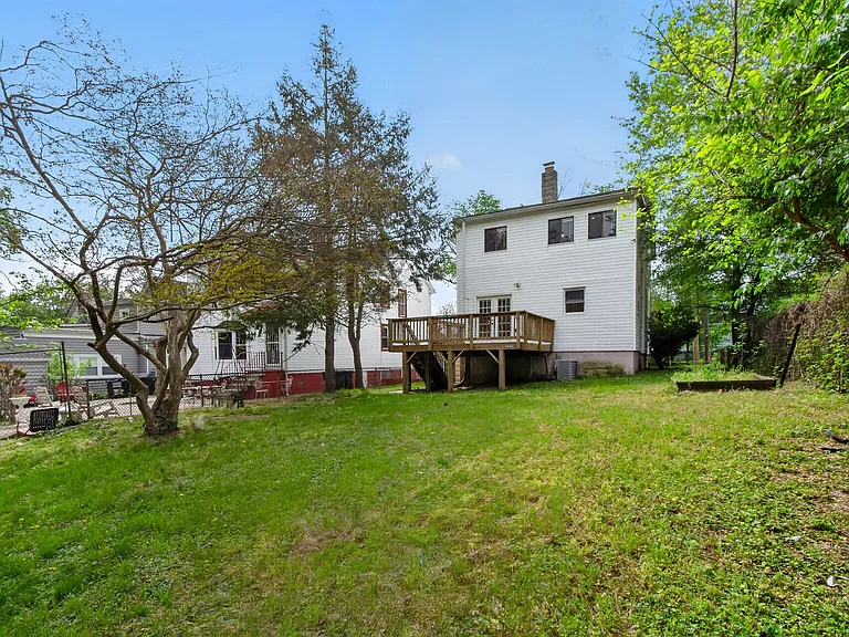 3046 Monroe St NE — Photo 25