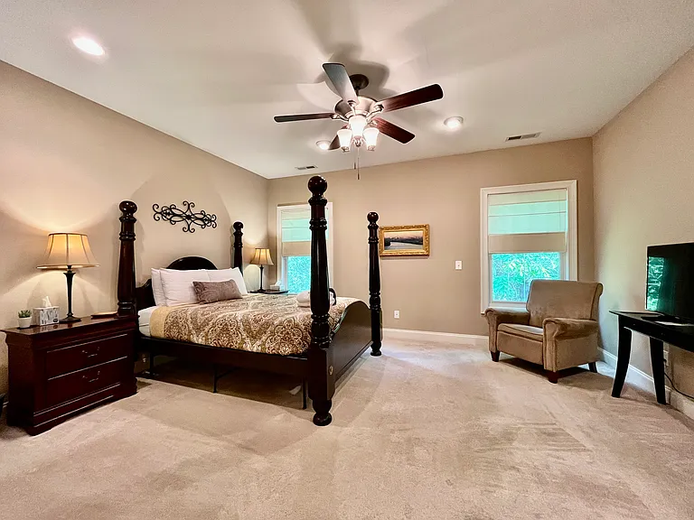 35 Winter Hawk Dr — Photo 5