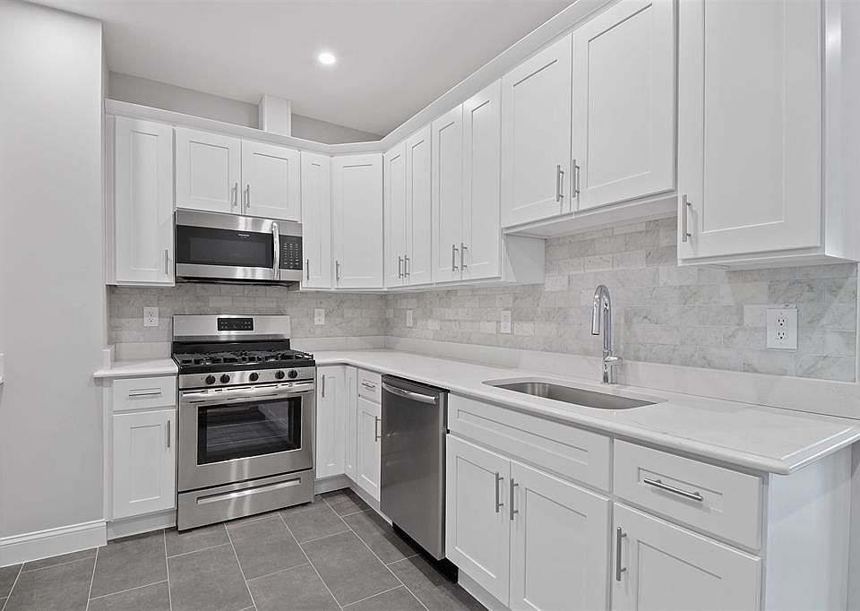 1st image of 311-315 W Side Ave #207