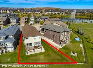 32 N Legacy Cv SE, Calgary, AB T2X0Y7