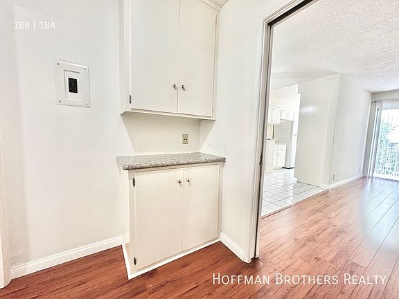 5th image of 1036 N Crescent Heights Blvd APT 3