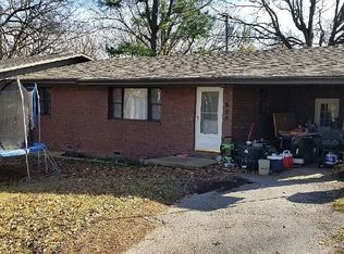 805 Atlanta St SE, Gravette, AR 72736