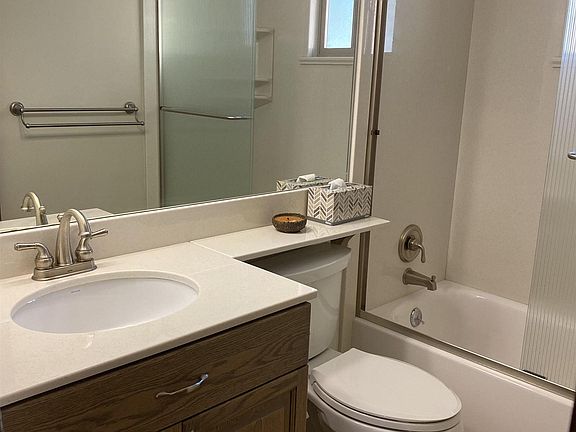 2nd image of 7793 Kingswood Dr