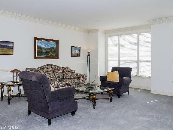 2nd image of 4811 Abbyville Pl