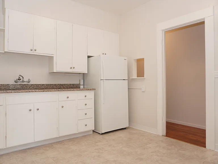 1661 Leavenworth St #2 — Photo 10