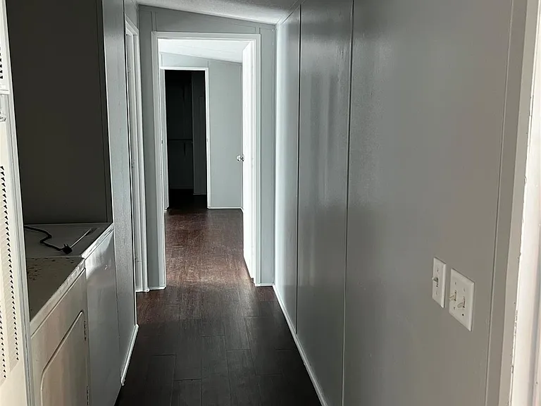 3902 Marzia Ave — Photo 21