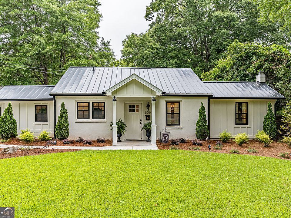 1st image of 606 Spring St