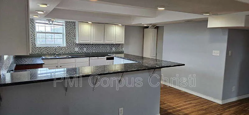 4 bed, 3.0 bath, 2677 sqft, $2,410 — Photo 3