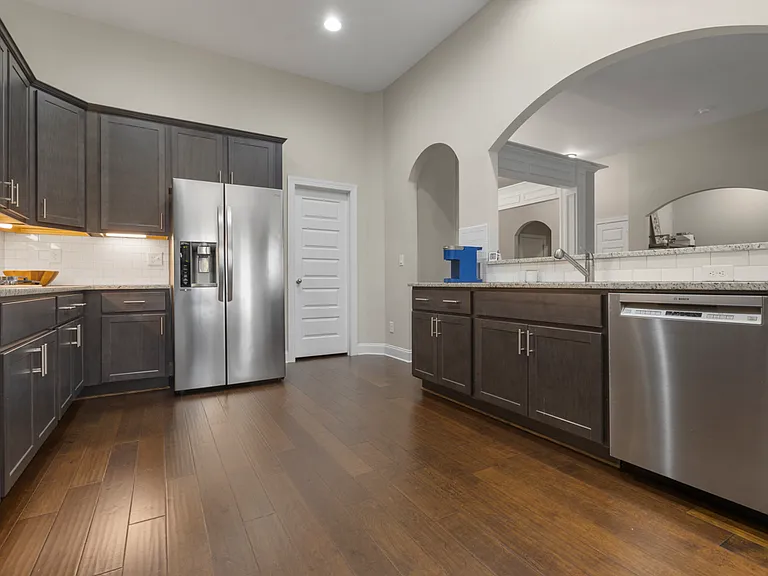 253 Woodward Way — Photo 16