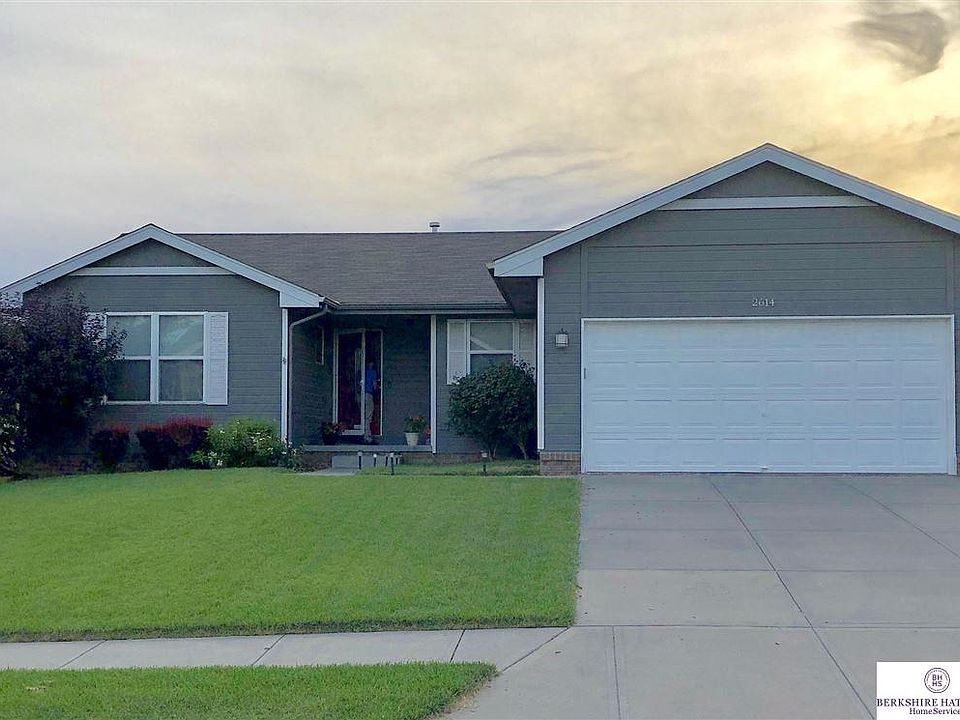1st image of 2614 N 189th St