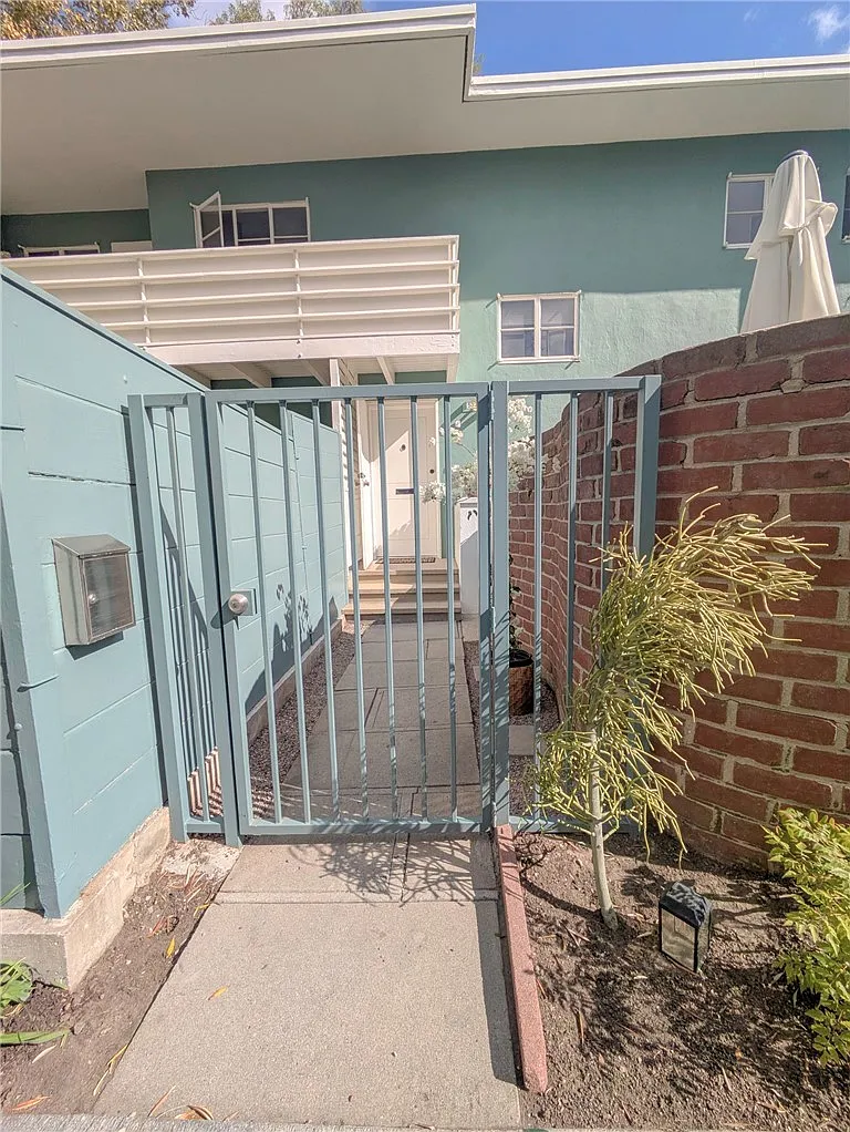 1 bed, 919 sqft, $3,500 — Photo 3