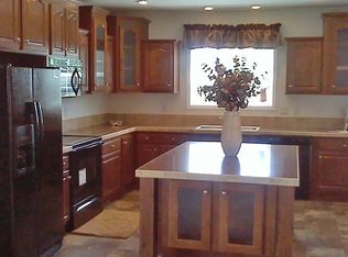 42 Pinetree Ln, Mays Landing, NJ 08330