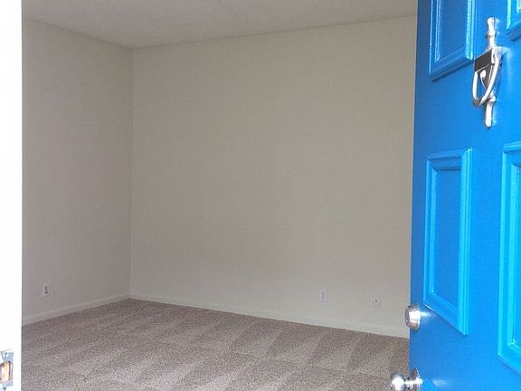 3rd image of 10612 Mills Ave #131
