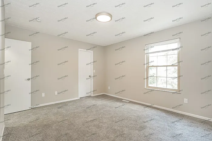 6806 Bennell Dr — Photo 10