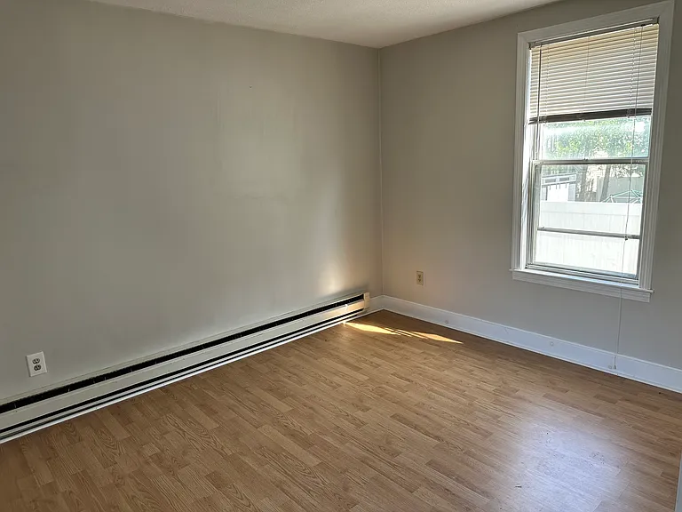 25-27 French Ave #1 — Photo 10