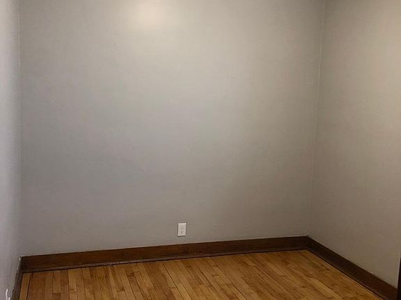 4th image of 5654 N Melvina Ave
