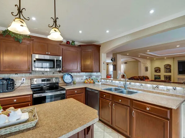 7926 Arabian Cove, San Antonio, TX 78244