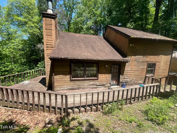 705 Laurel Ln SE, Norton, VA 24273