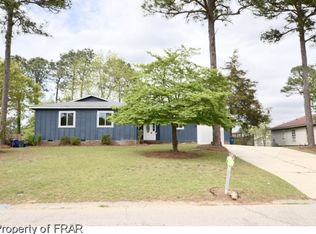 2048 Lakeridge Dr, Fayetteville, NC 28304