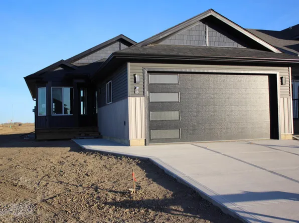 1 Whitetail Way, Mundare, AB T0B 3H0