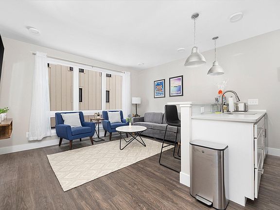 2nd image of 138 Gillis St #18