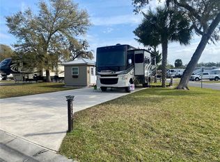 2955 NE 101st Ct, Silver Springs, FL 34488