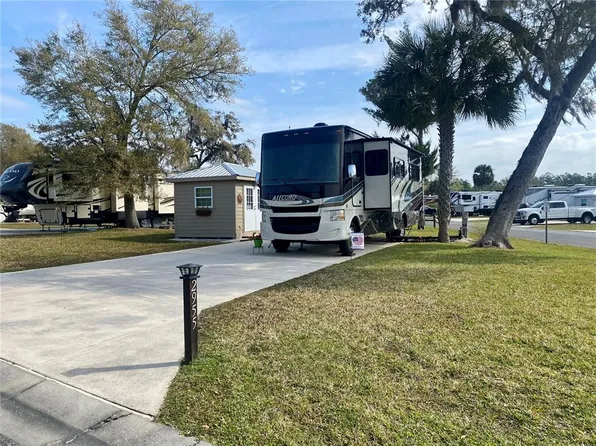 2955 NE 101st Ct, Silver Springs, FL 34488