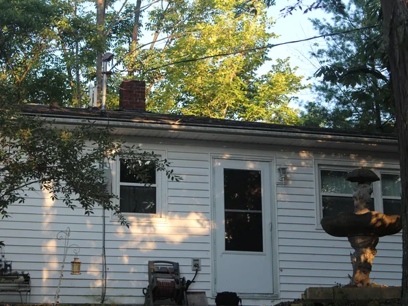 5595 Paradise Ct, Martinsville, IN 46151