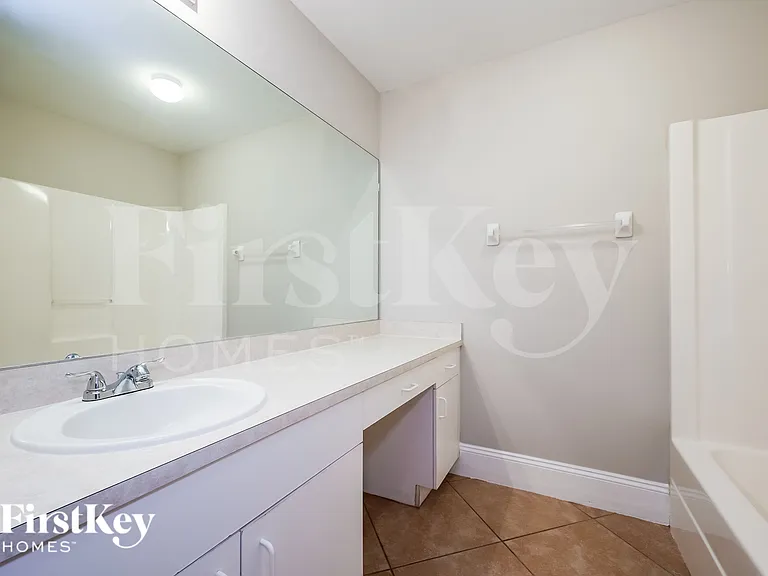 1822 NW Embers Ter — Photo 12