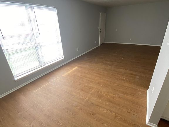 2nd image of 2216 Jonathan Dr NW Unit B