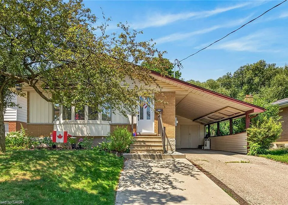 33 Ruskview Rd #LOWER