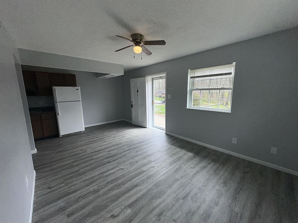 1st image of 205 Long St #1