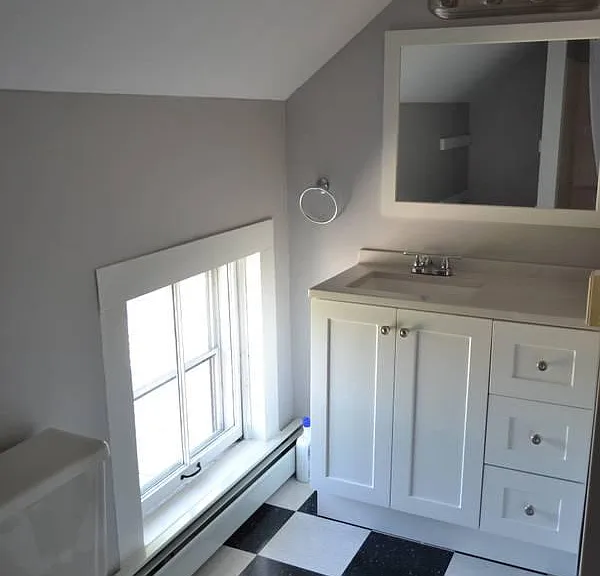 279 Pleasant St #B — Photo 10
