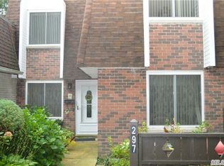 297 Birchwood Rd, Medford, NY 11763