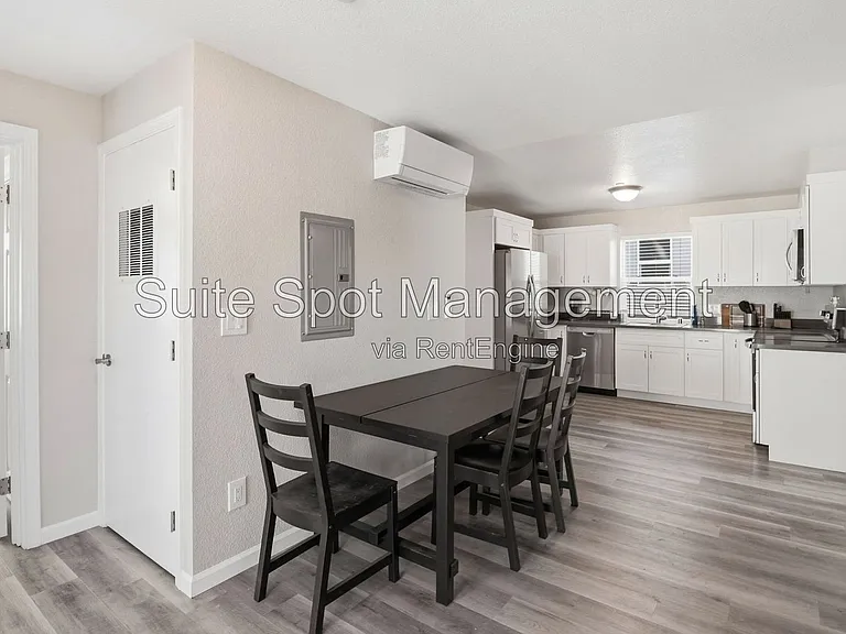 160 Harrison Ave #E3 — Photo 15