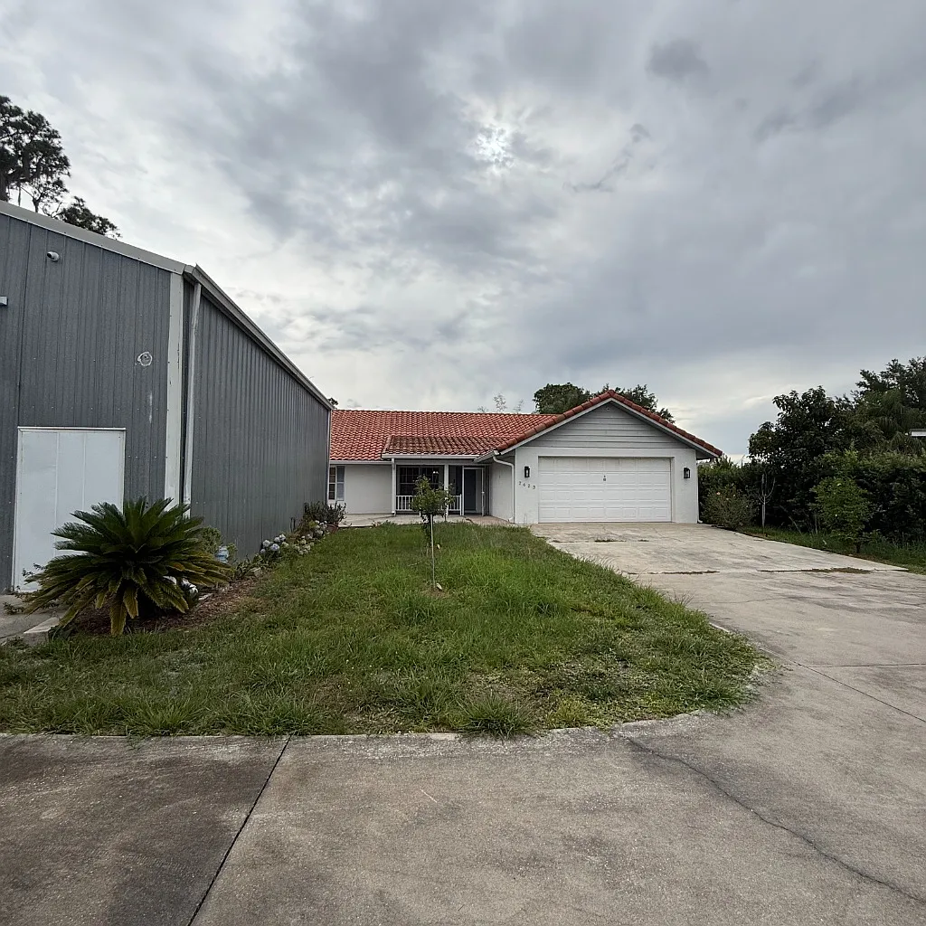 3 bed, 3.0 bath, $2,900 — Photo 3