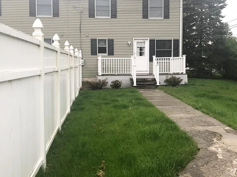 357 Washington Ave — Photo 2