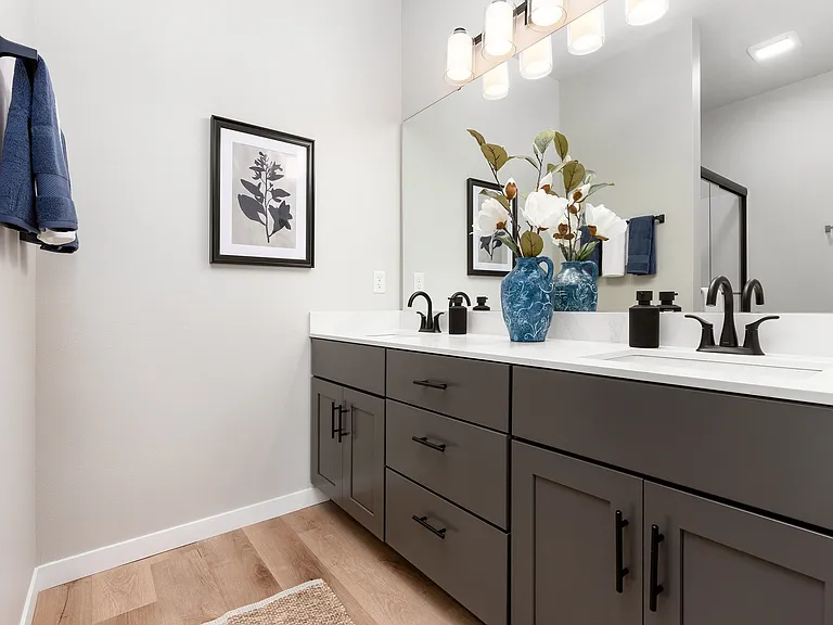 Stacked Flats | Bathroom