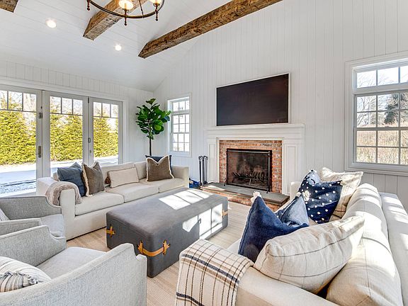 5th image of 189 Lumber Ln